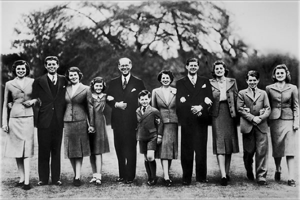 Edward Kennedy, at center, is the youngest child of Joseph and Rose Kennedy. In this photo, a family portrait taken in London in January 1939, he is between his mom and dad. The clan, from left: Eunice, John, Rosemary Jean, Joseph, Edward, Rose, Joseph Jr., Patricia, Robert and Kathleen. Edward, who was born in 1932, died early this morning. Photo by Dorothy Wilding. Edward Kennedy, at center, is the youngest child of Joseph and Rose Kennedy. In this photo, a family portrait taken in London in January 1939, he is between his mom and dad. The clan, from left: Eunice, John, Rosemary Jean, Joseph, Edward, Rose, Joseph Jr., Patricia, Robert and Kathleen. Edward, who was born in 1932, died early this morning. Photo by Dorothy Wilding.