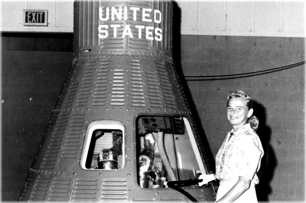 25 women, narrowed down to 13, who participated in and passed the very same physical and psychological tests that determined the original astronauts. Jerrie Cobb with a Mercury capsule. 25 women, narrowed down to 13, who participated in and passed the very same physical and psychological tests that determined the original astronauts. Jerrie Cobb with a Mercury capsule.