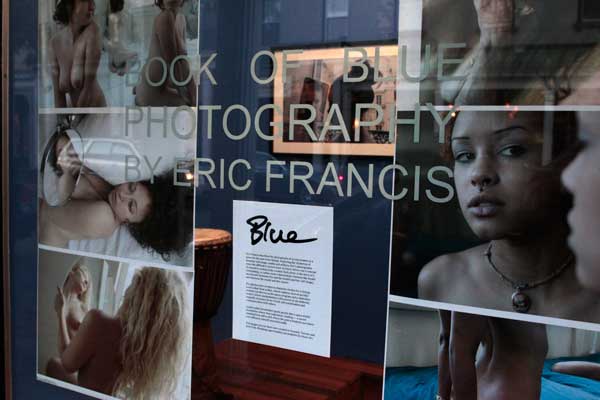 600+web_blue_window_front_5339
