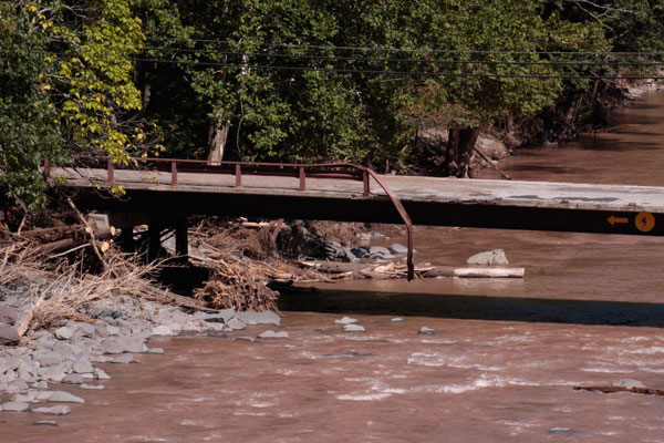 600+web-phonecia-bridge_1264